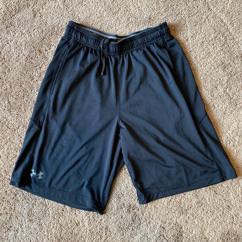 Under Armour Small lightweight workout shorts Color-Black *Excellent Condition
